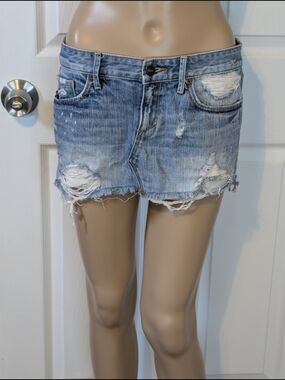 Abercrombie & Fitch Light Blue Distressed Denim Mini/Micro Skirt Size 2